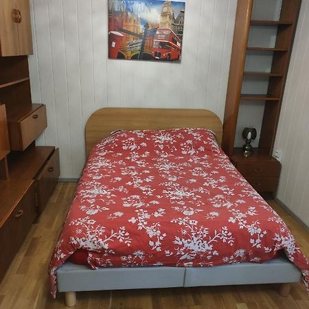 Studio Independant Dans Un Maison Apartment แซงต์-เดอนี ภายนอก รูปภาพ