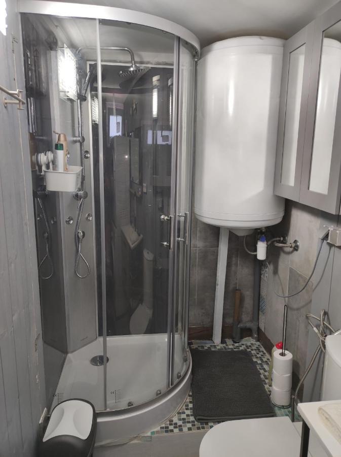 Studio Independant Dans Un Maison Apartment แซงต์-เดอนี ภายนอก รูปภาพ